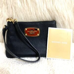 MICHAEL KORS Black Pebbled Leather Small Wristlet w/Card Pockets